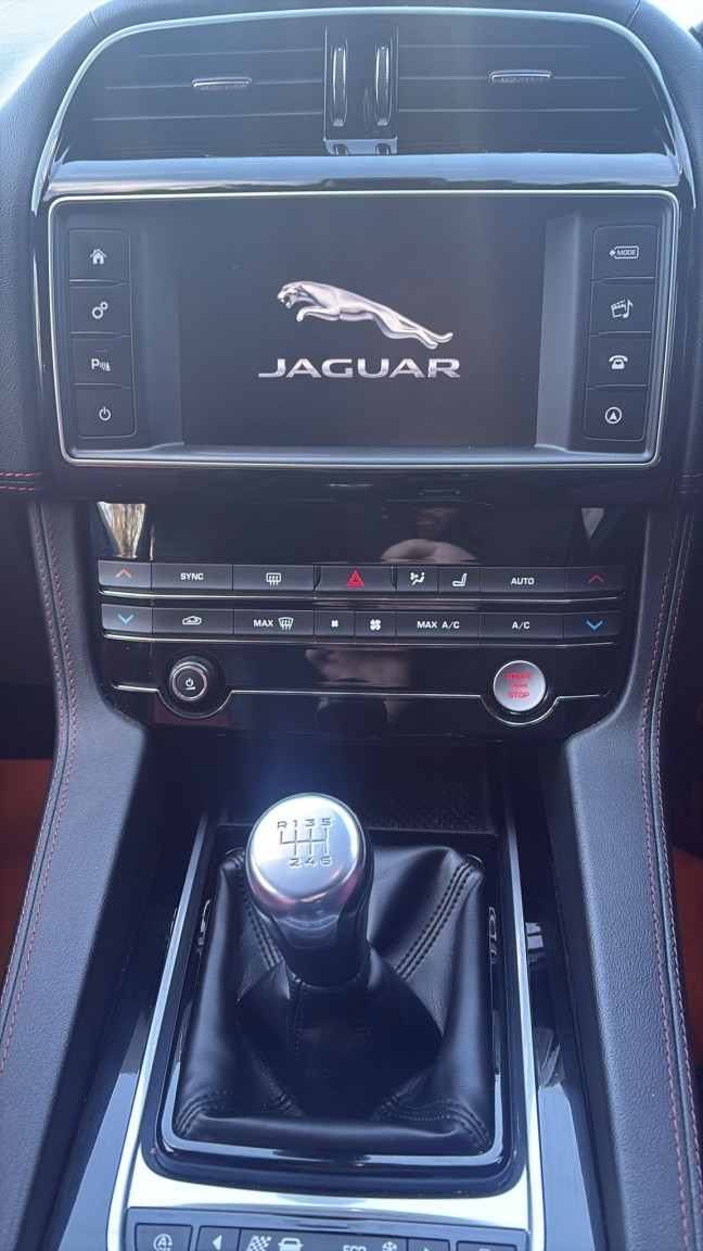 Used Jaguar F-Pace 2017 for sale - 76670809: Photo 7