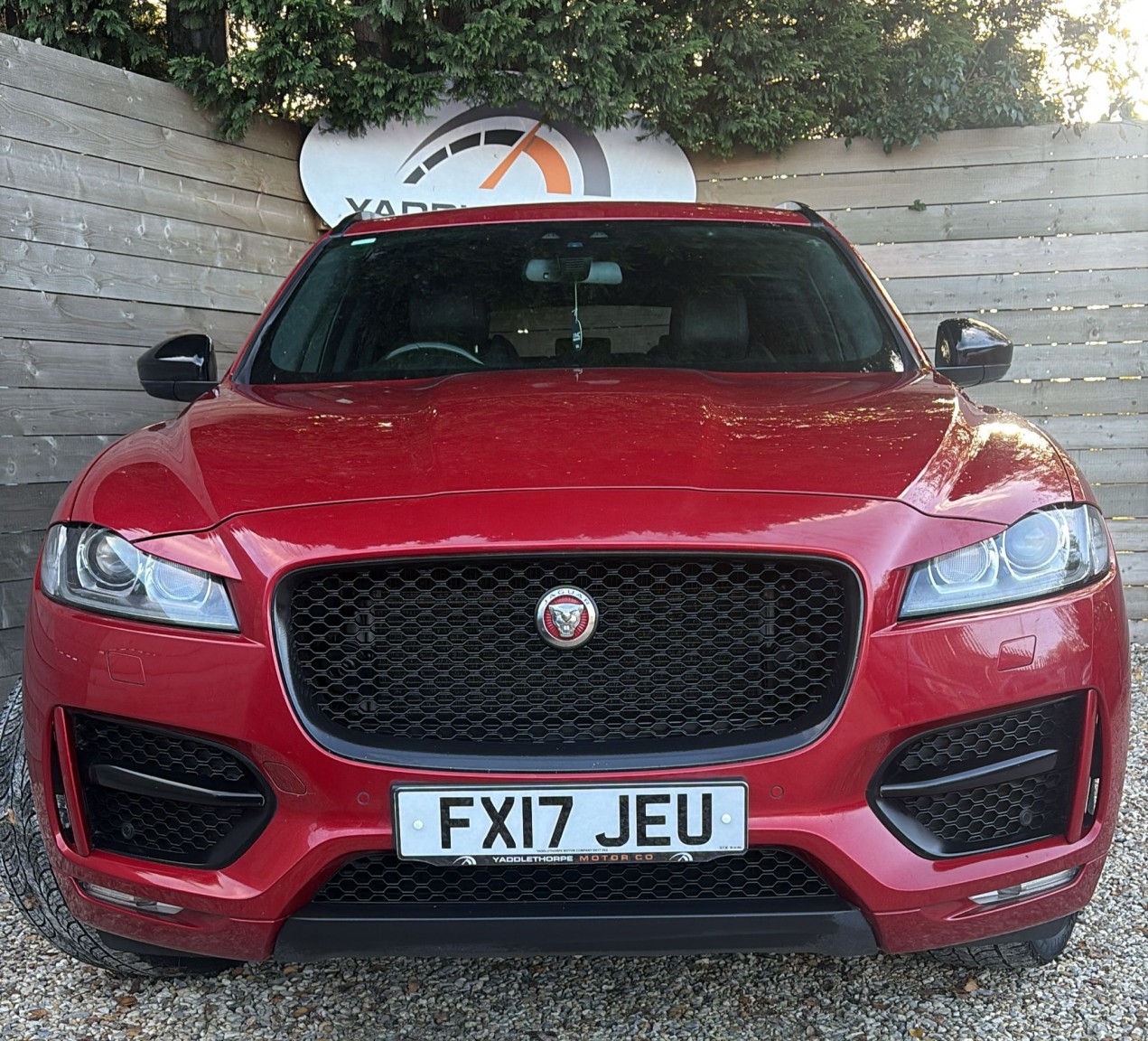 Used Jaguar F-Pace 2017 for sale - 76670809: Photo 8