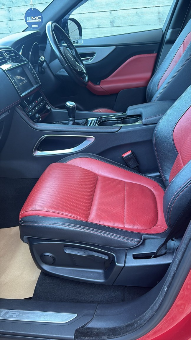 Used Jaguar F-Pace 2017 for sale - 76670809: Photo 9