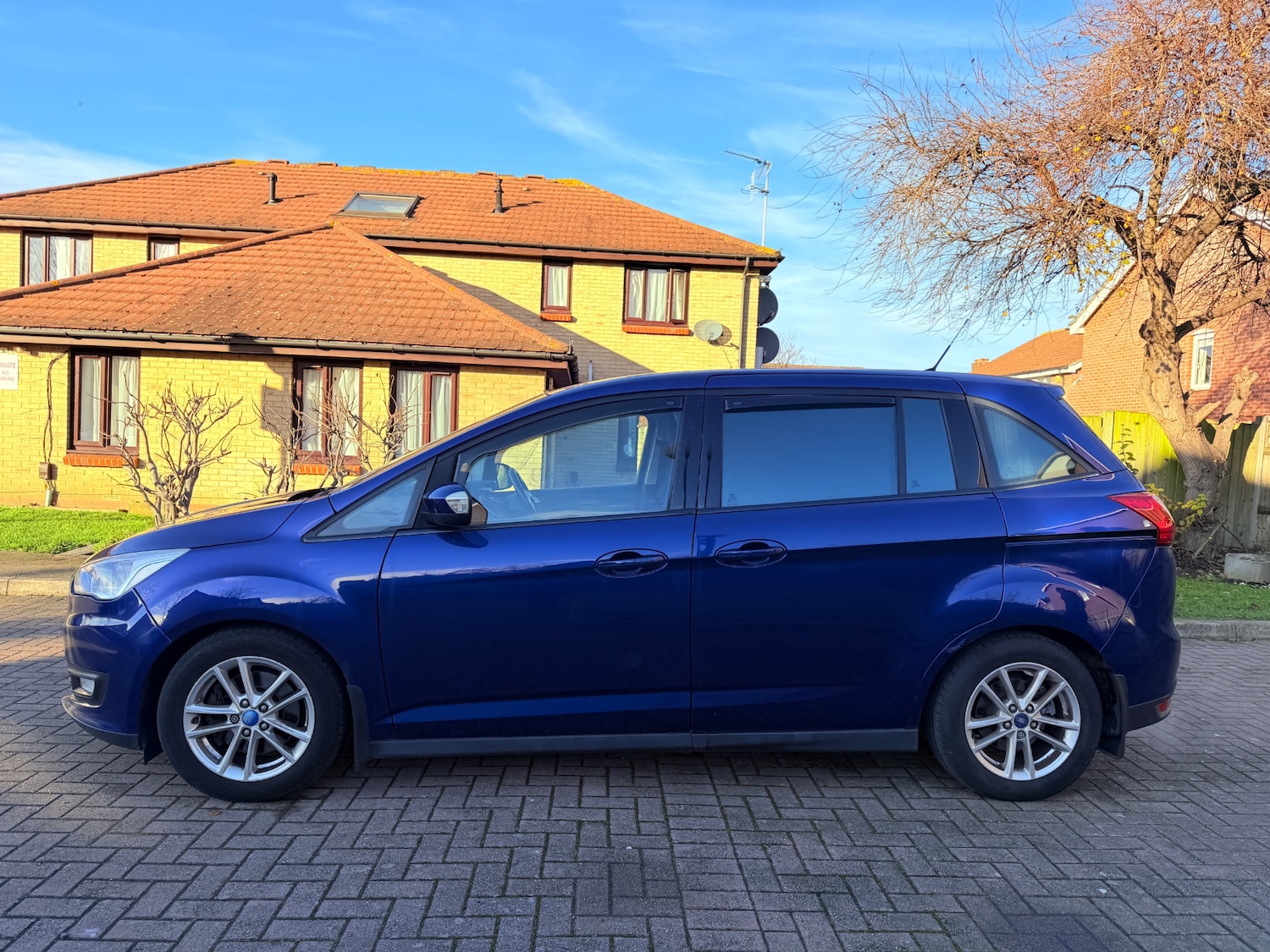 Used Ford Grand C-Max 2015 for sale - 77201061: Photo 7