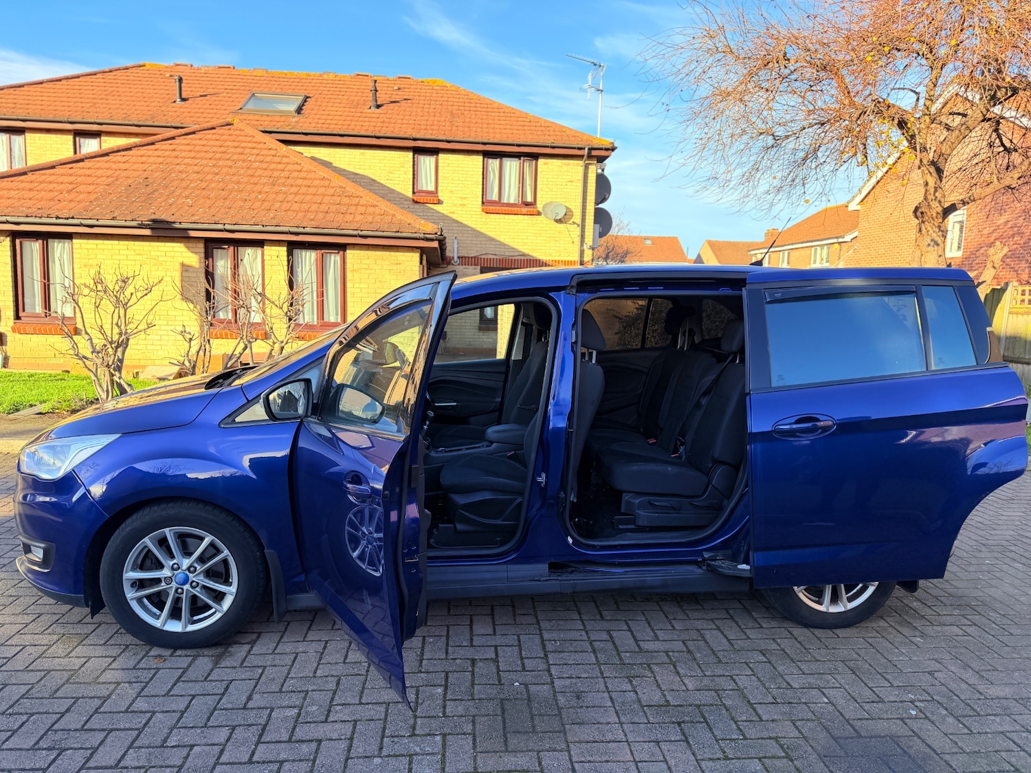 Used Ford Grand C-Max 2015 for sale - 77201061: Photo 8