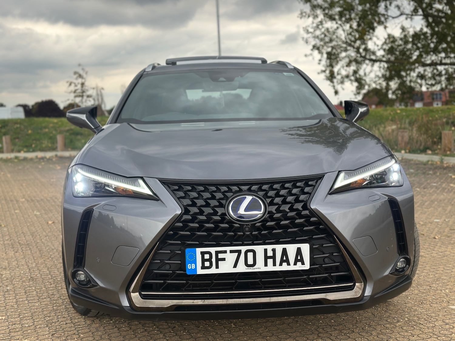 Used Lexus UX 2020 for sale - 76281475: Photo 2