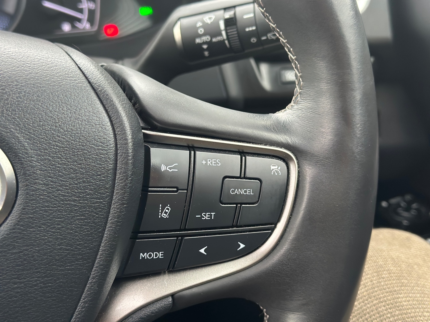 Used Lexus UX 2020 for sale - 76281475: Photo 41