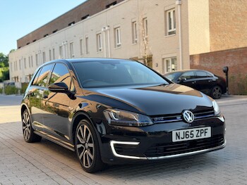 Used Volkswagen Golf 2015 for sale - 78464110: Photo