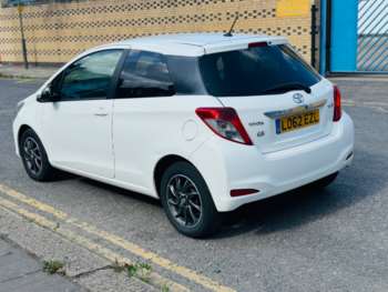 Used Toyota Yaris 2012 for sale - 74923318: Photo