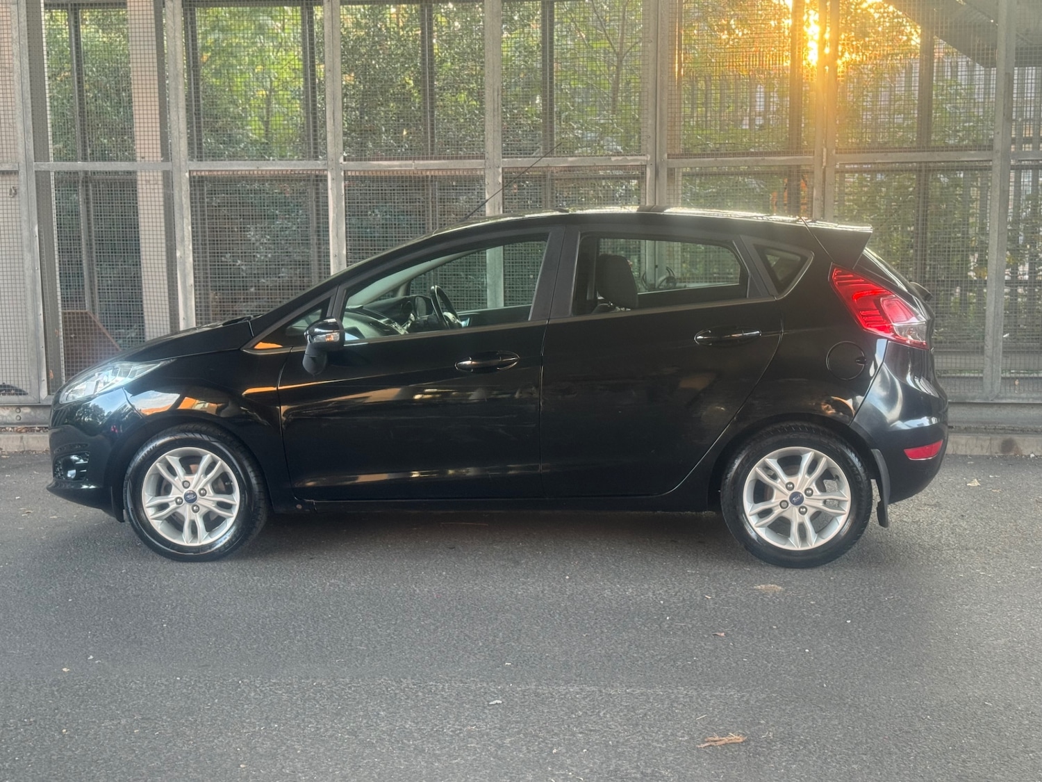 Used Ford Fiesta 2015 for sale - 76257583: Photo 3