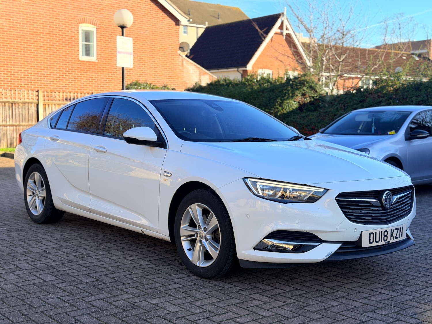 Used Vauxhall Insignia 2018 for sale - 77200972: Photo 3
