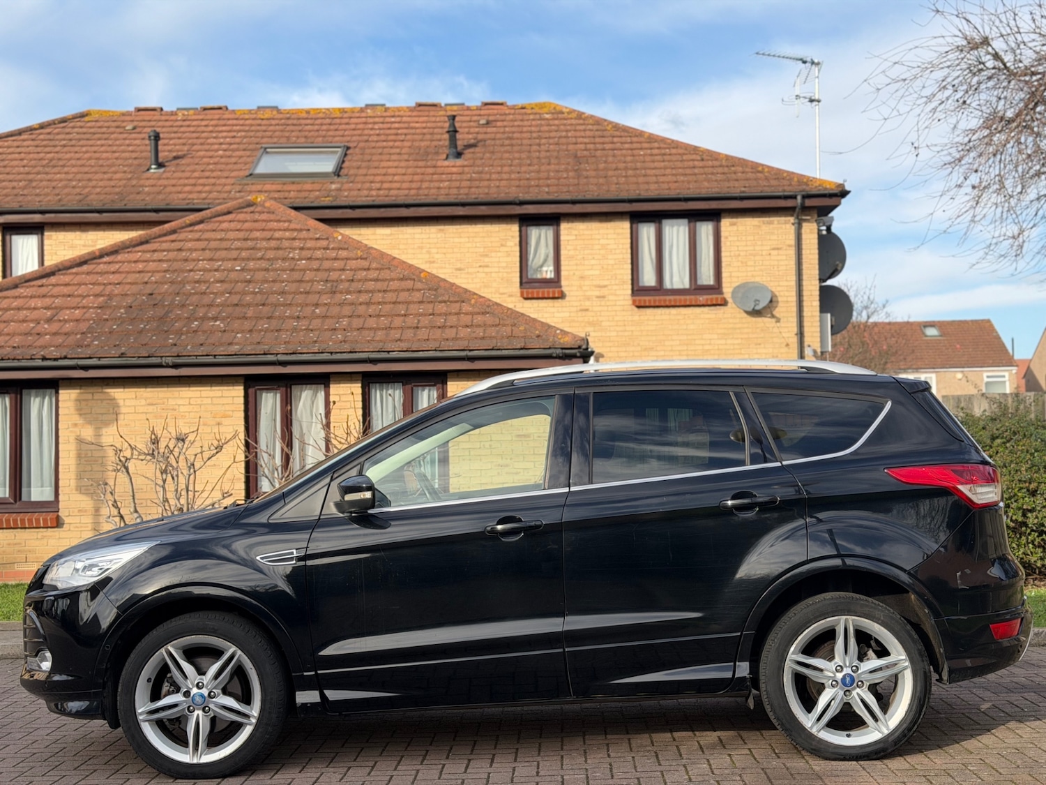 Used Ford Kuga 2015 for sale - 77319780: Photo 4
