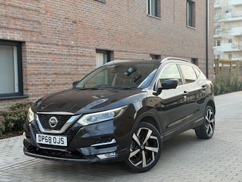 Used Nissan Qashqai 2018 for sale - 77672541: Photo