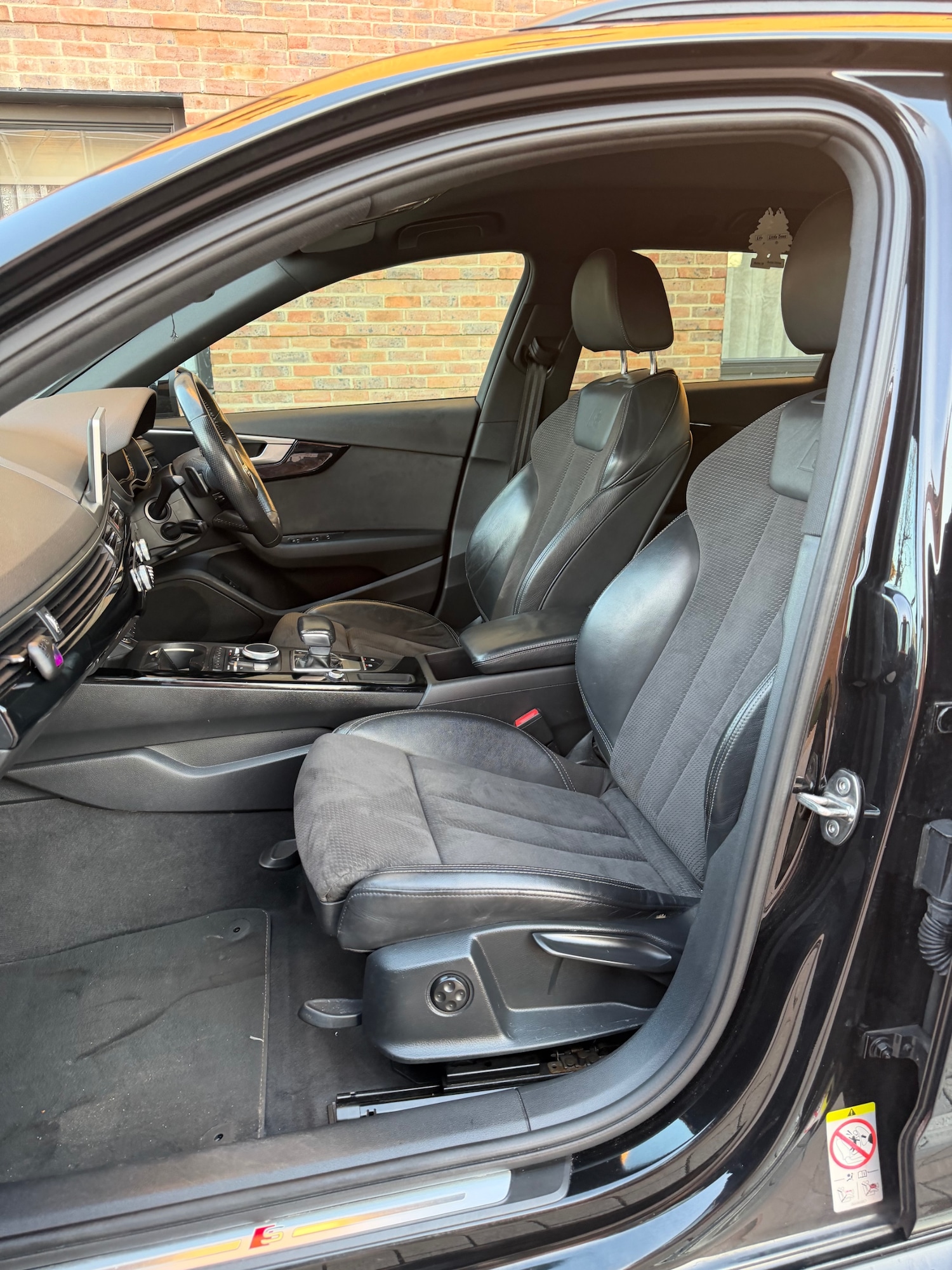 Used Audi A4 2016 for sale - 77939291: Photo 13