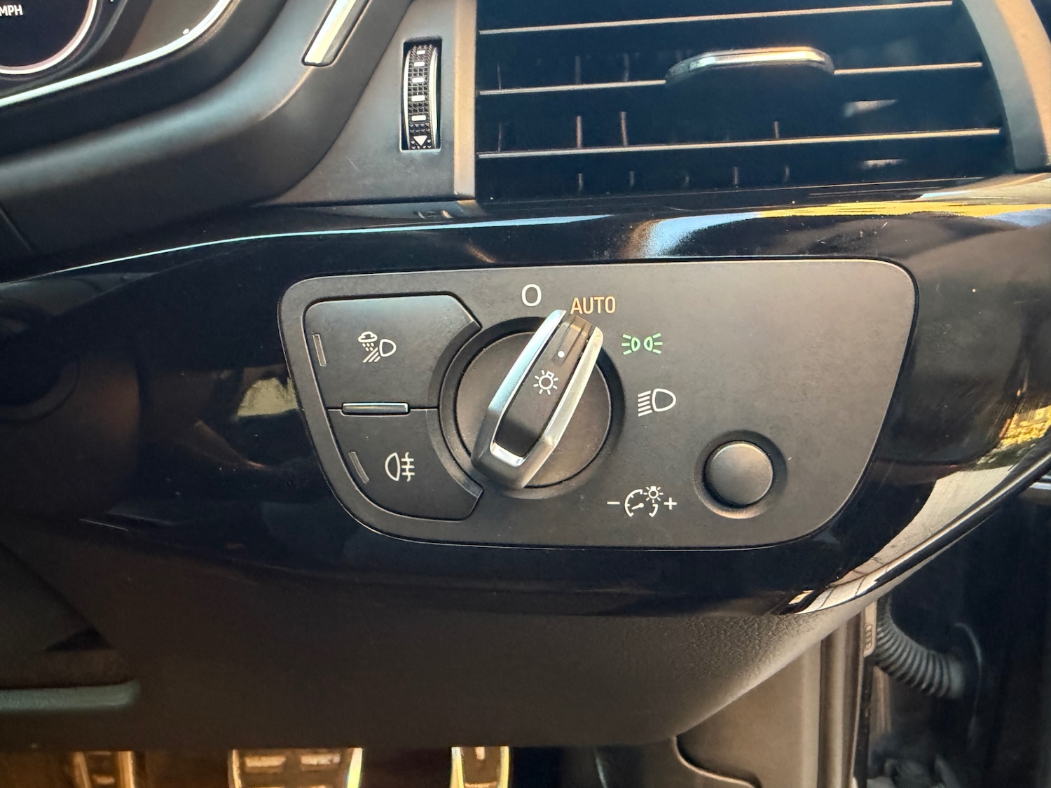 Used Audi A4 2016 for sale - 77939291: Photo 22