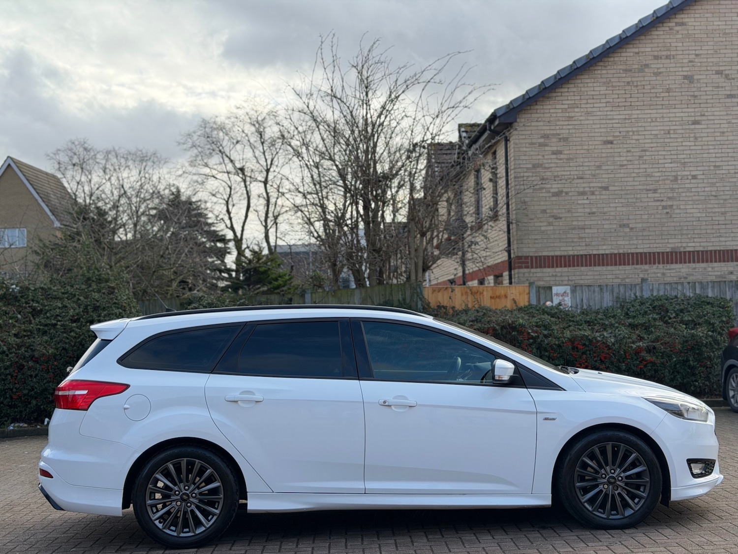 Used Ford Focus 2017 for sale - 77398854: Photo 5
