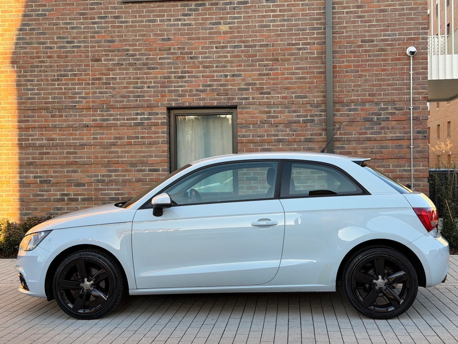 Used Audi A1 2011 for sale - 77674221: Photo 4