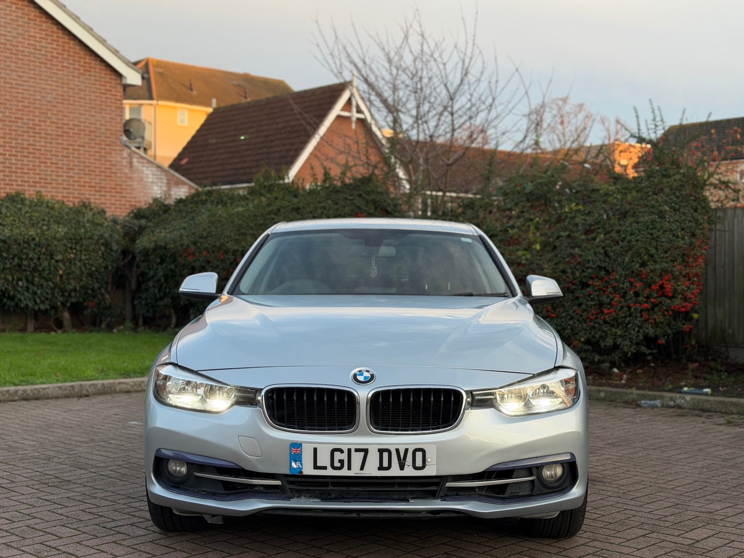 Used BMW 3 Series 2017 for sale - 77498264: Photo 2