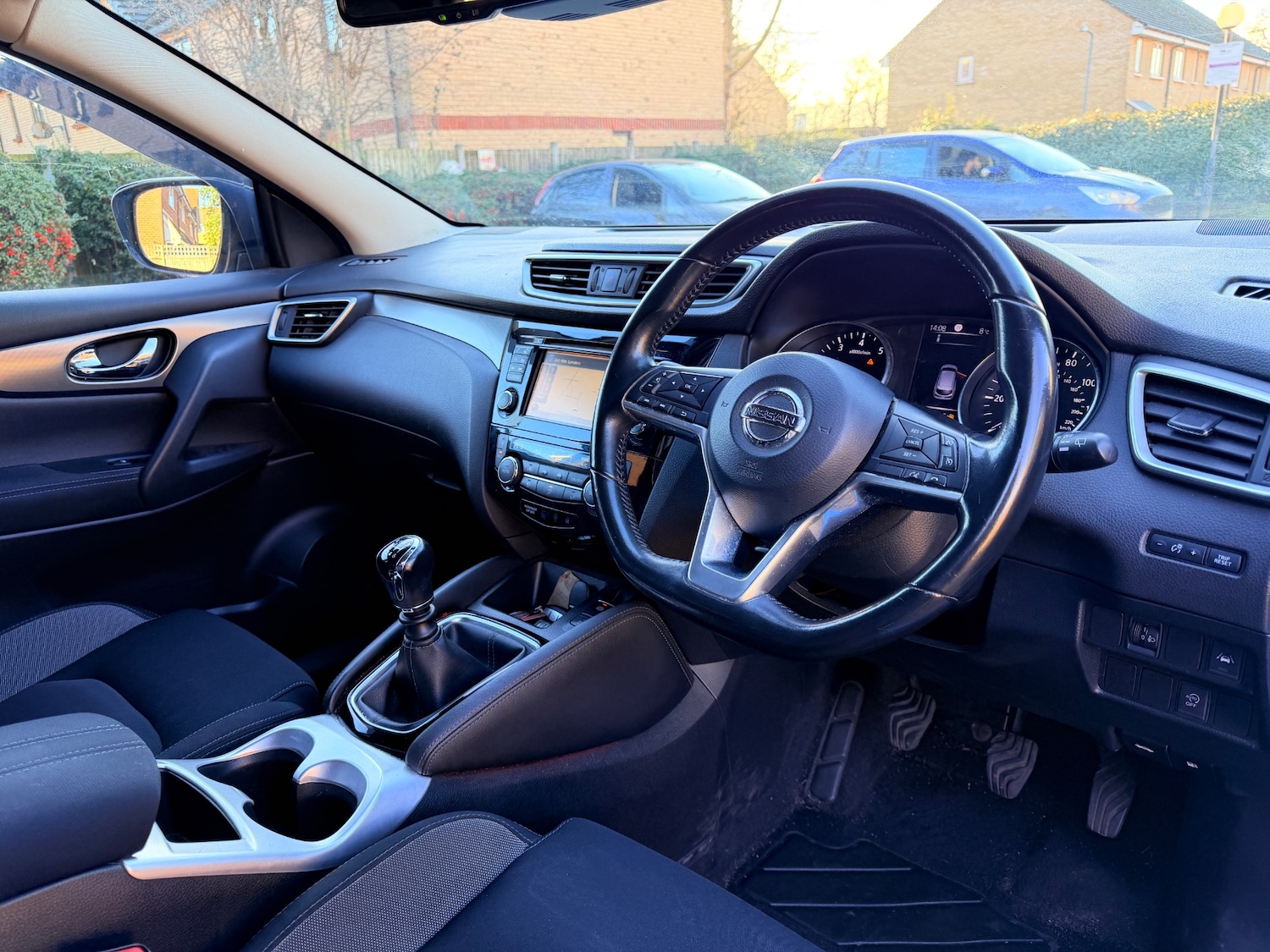 Used Nissan Qashqai 2017 for sale - 77201043: Photo 10