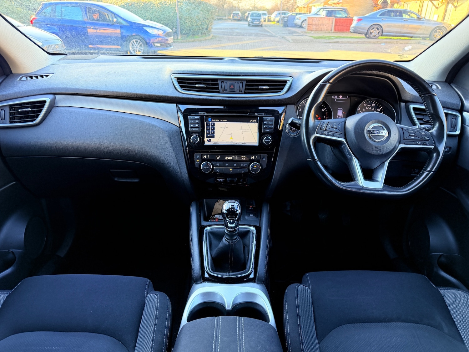 Used Nissan Qashqai 2017 for sale - 77201043: Photo 11