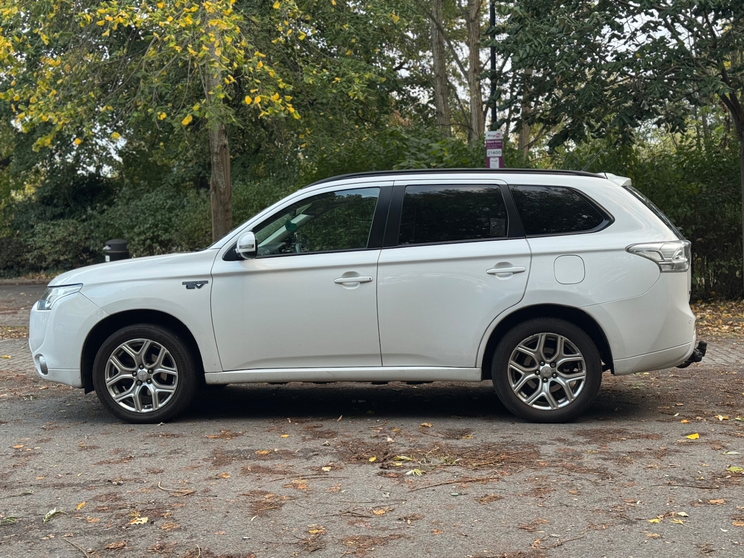 Used Mitsubishi Outlander 2015 for sale - 76458697: Photo 3