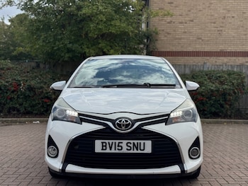 Used Toyota Yaris 2015 for sale - 75946220: Photo