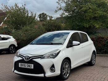 Used Toyota Yaris 2015 for sale - 75946220: Photo