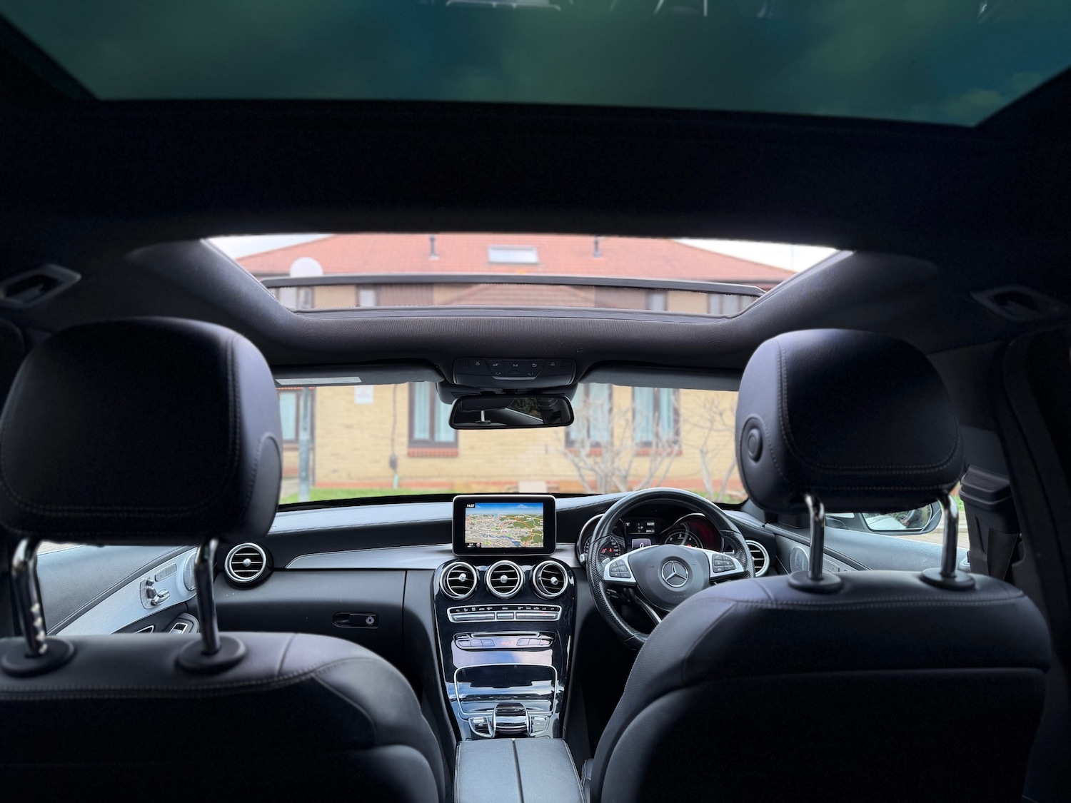 Used Mercedes-Benz C Class 2015 for sale - 77392748: Photo 10