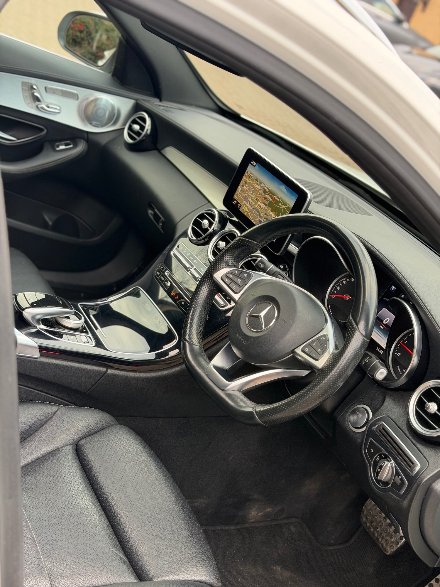 Used Mercedes-Benz C Class 2015 for sale - 77392748: Photo 12