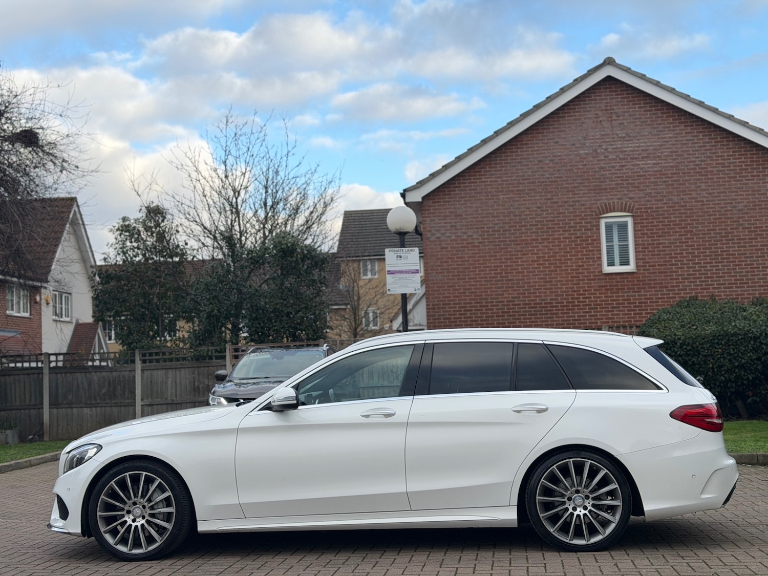 Used Mercedes-Benz C Class 2015 for sale - 77392748: Photo 4