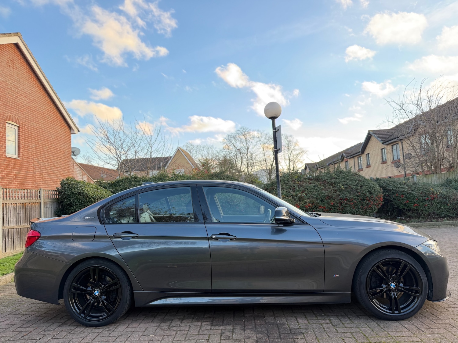 Used BMW 3 Series 2017 for sale - 77009877: Photo 4
