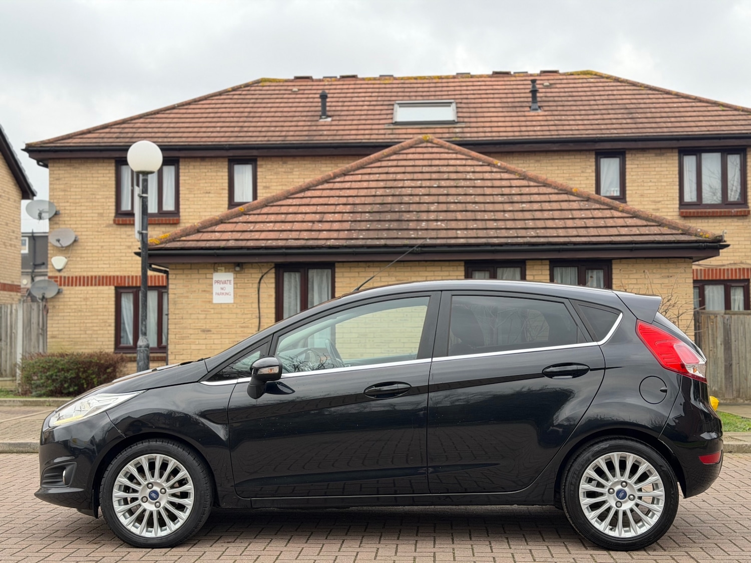 Used Ford Fiesta 2014 for sale - 77735444: Photo 4