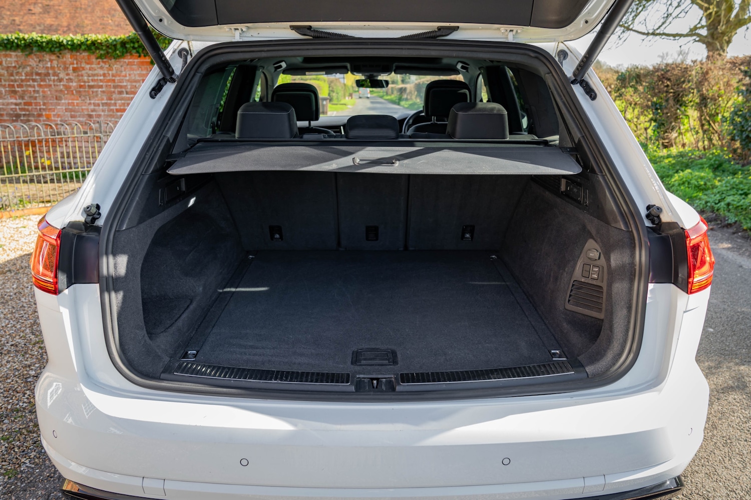 Used Volkswagen Touareg 2023 for sale - 78084006: Photo 58