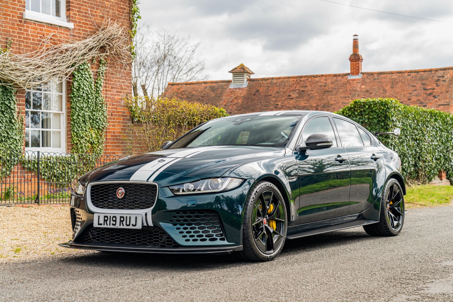 Used Jaguar XE 2019 for sale - 78182623: Photo 2