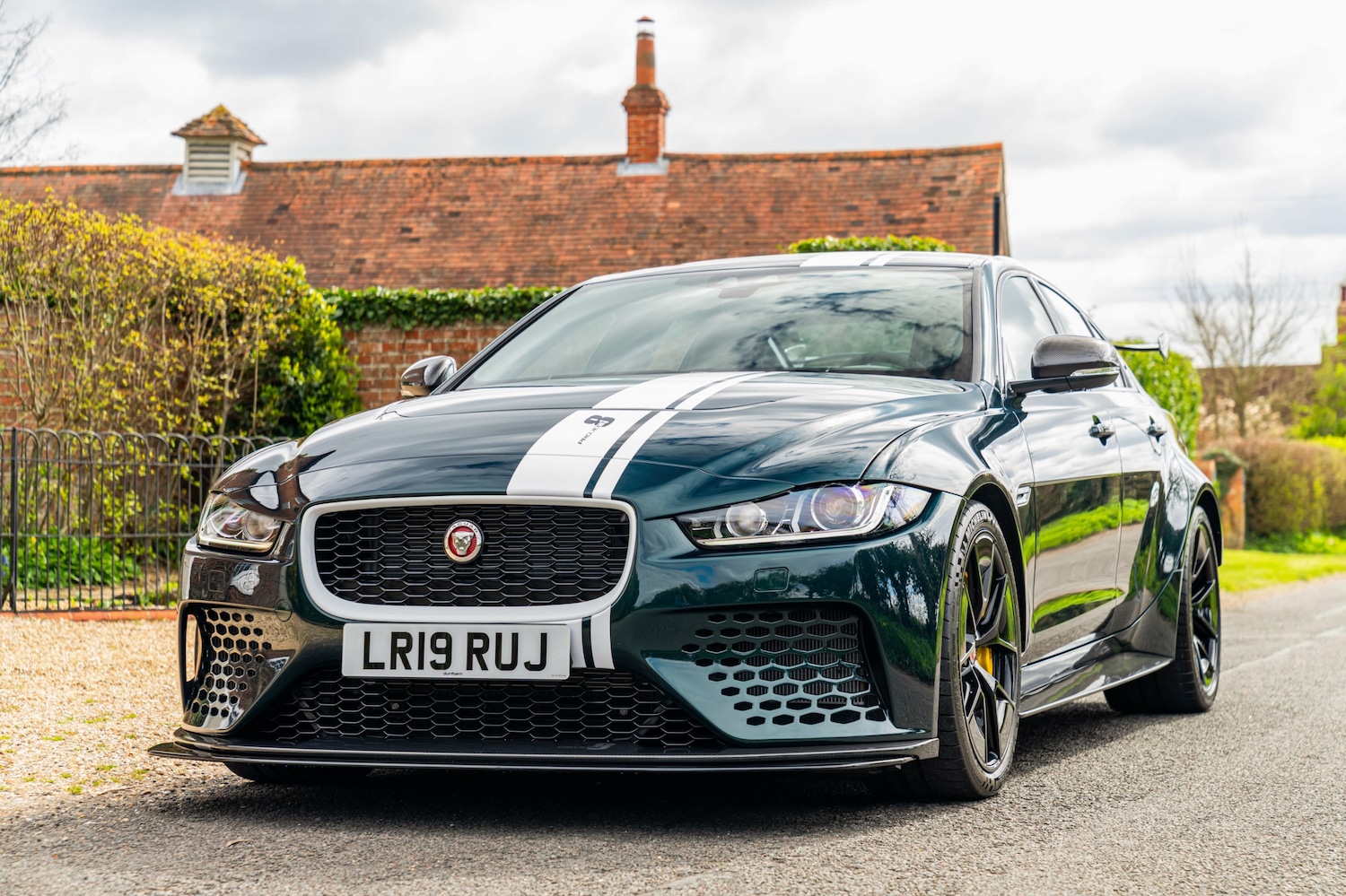 Used Jaguar XE 2019 for sale - 78182623: Photo 3