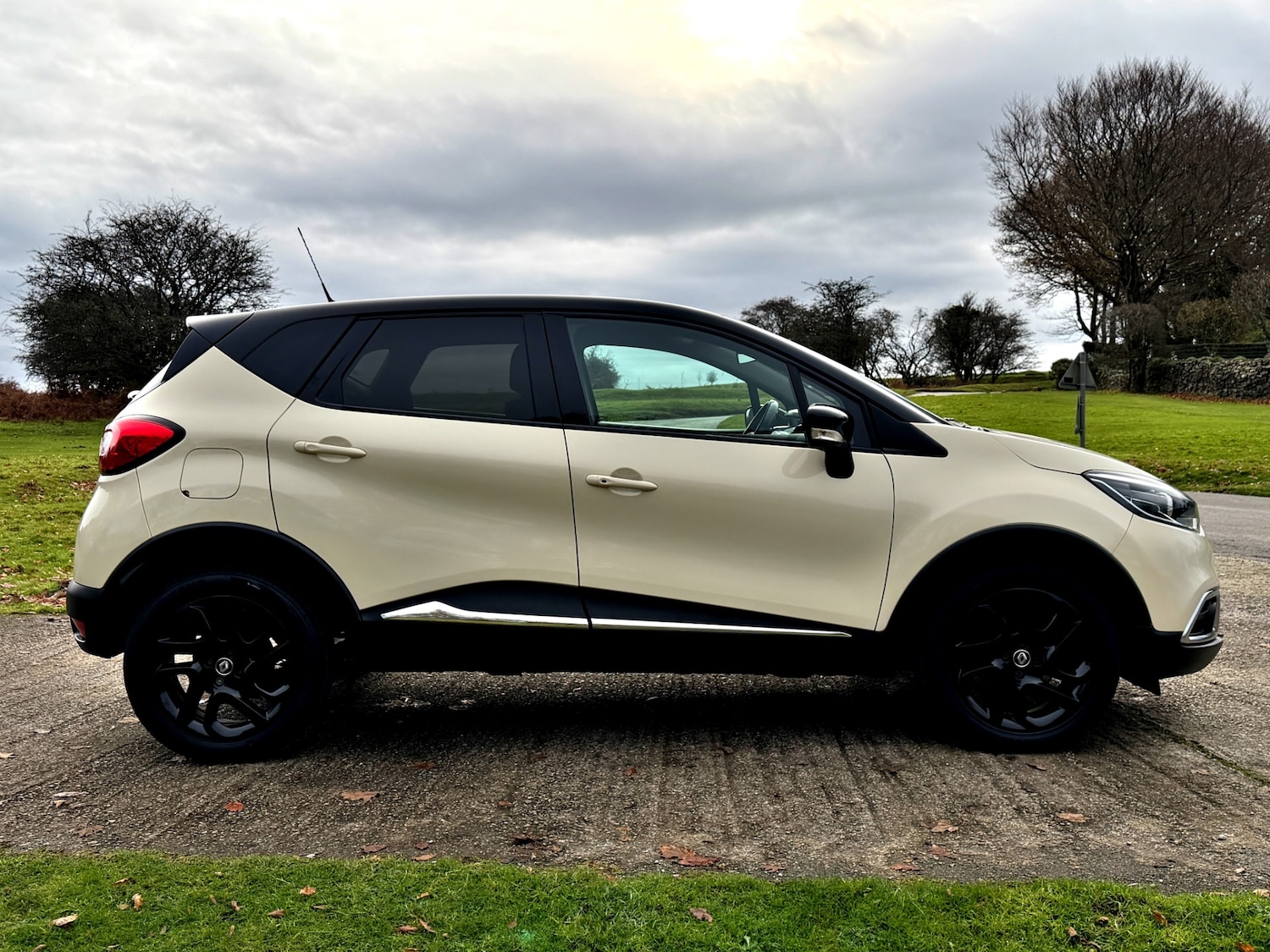 Used Renault Captur 2017 for sale - 76919414: Photo 8