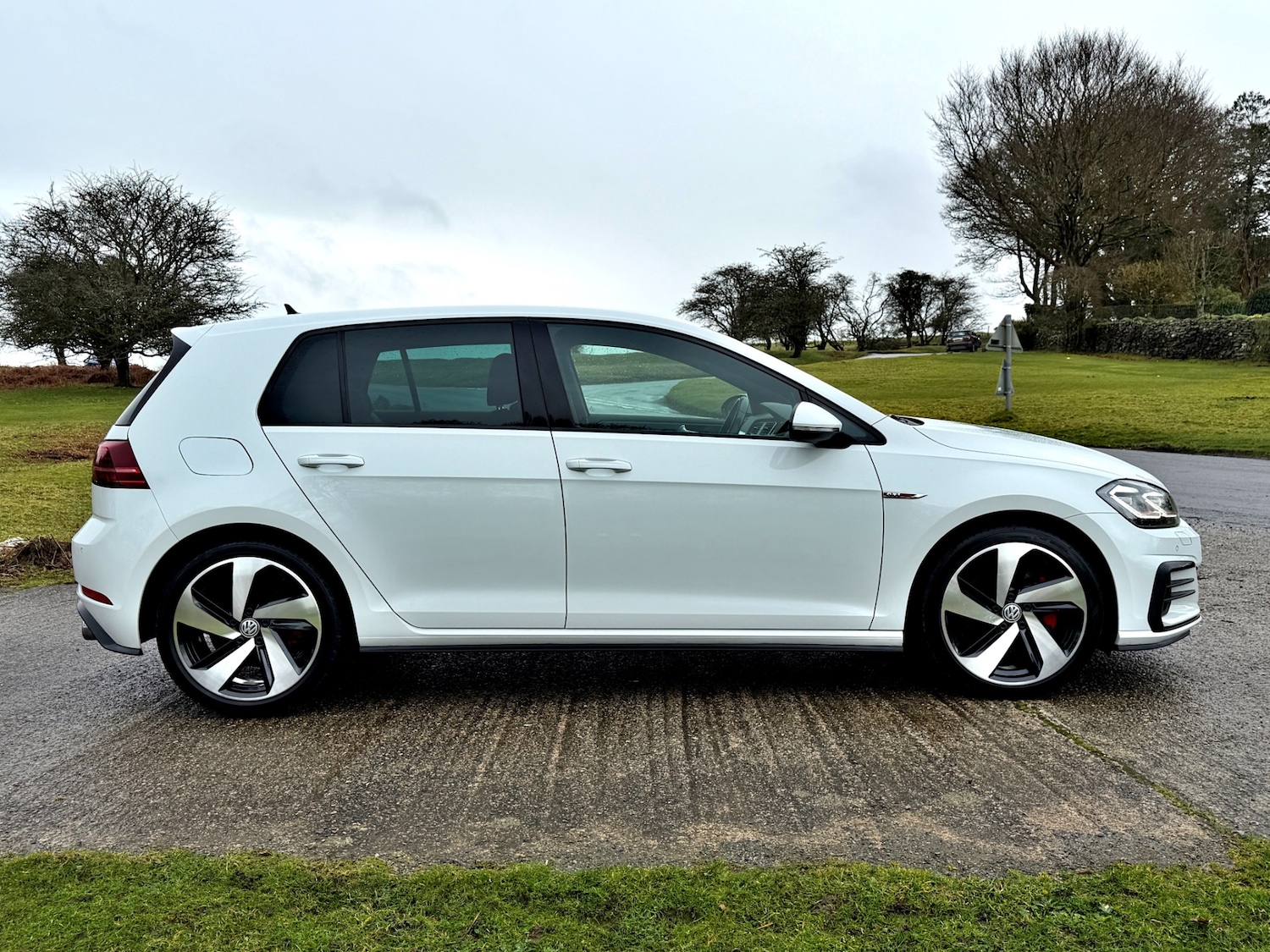 Used Volkswagen Golf 2017 for sale - 77520473: Photo 9