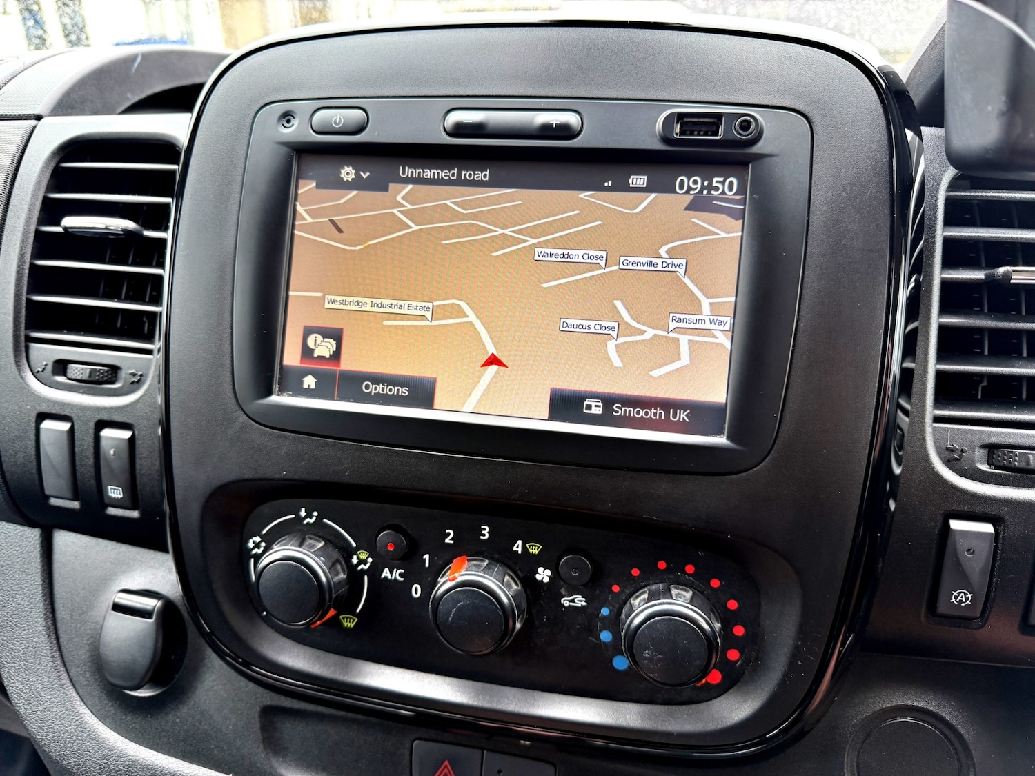 Used Vauxhall Vivaro 2017 for sale - 77675612: Photo 15