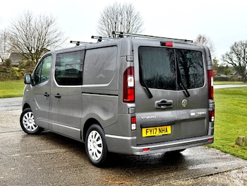 Used Vauxhall Vivaro 2017 for sale - 77675612: Photo