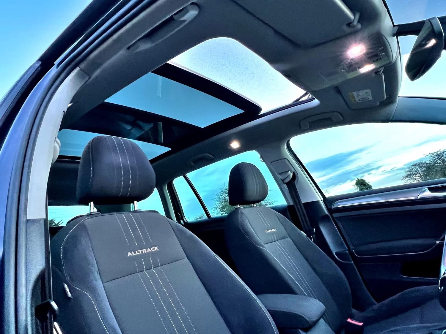 Used Volkswagen Golf 2016 for sale - 76979600: Photo 13