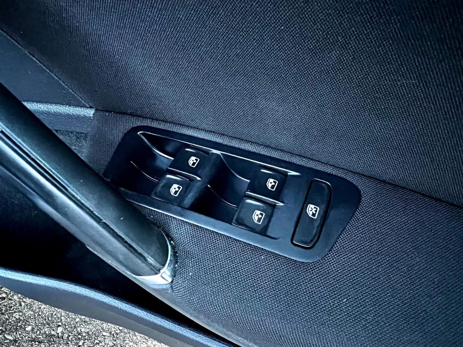 Used Volkswagen Golf 2016 for sale - 76979600: Photo 22