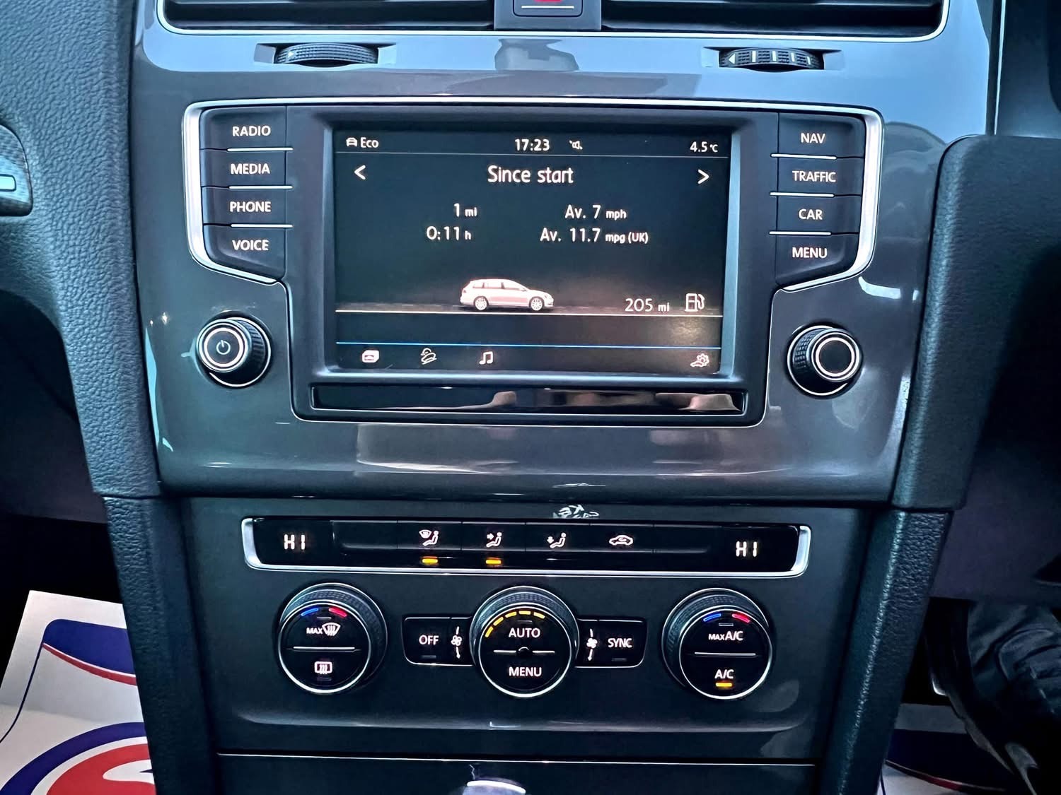 Used Volkswagen Golf 2016 for sale - 76979600: Photo 25