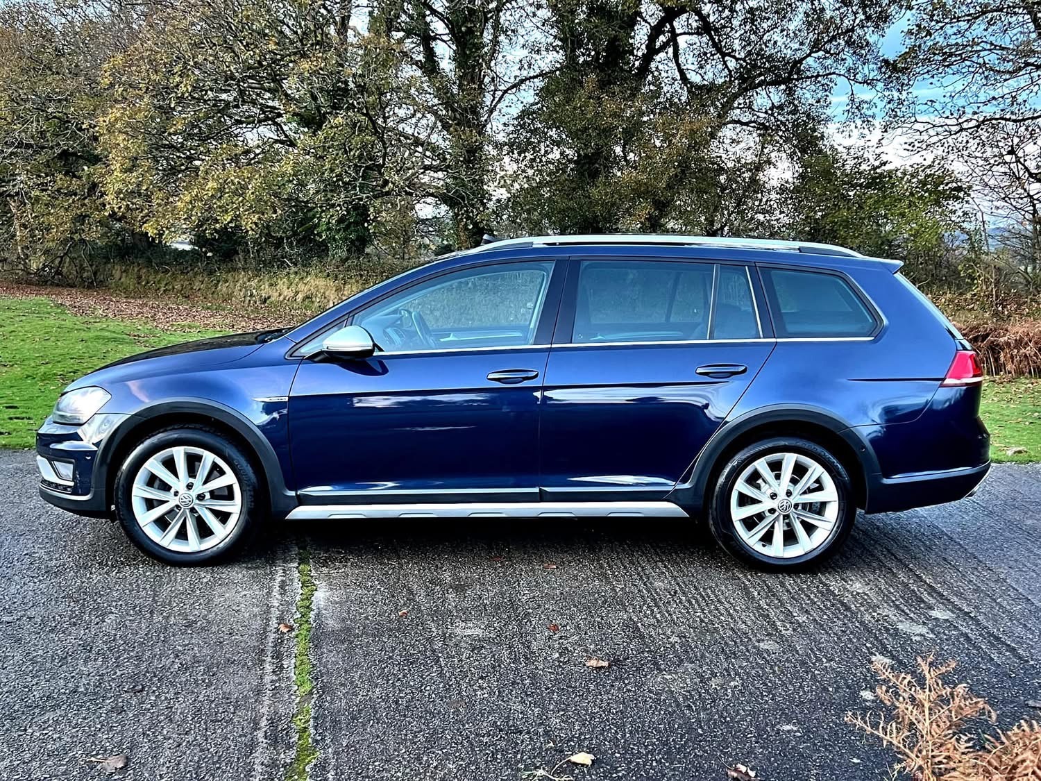 Used Volkswagen Golf 2016 for sale - 76979600: Photo 4