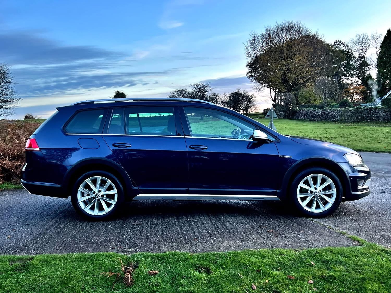 Used Volkswagen Golf 2016 for sale - 76979600: Photo 9