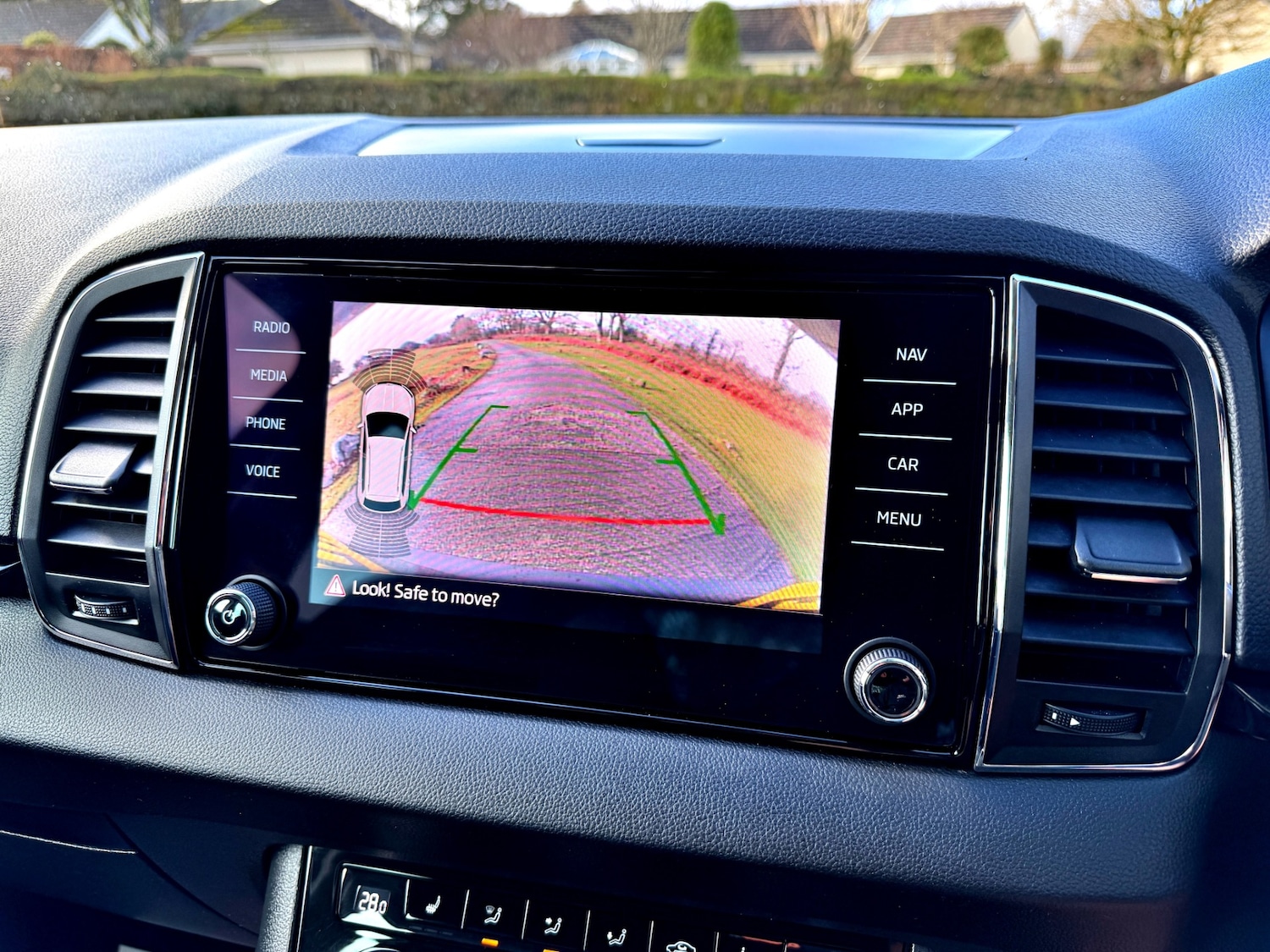 Used Skoda Karoq 2018 for sale - 77085203: Photo 28