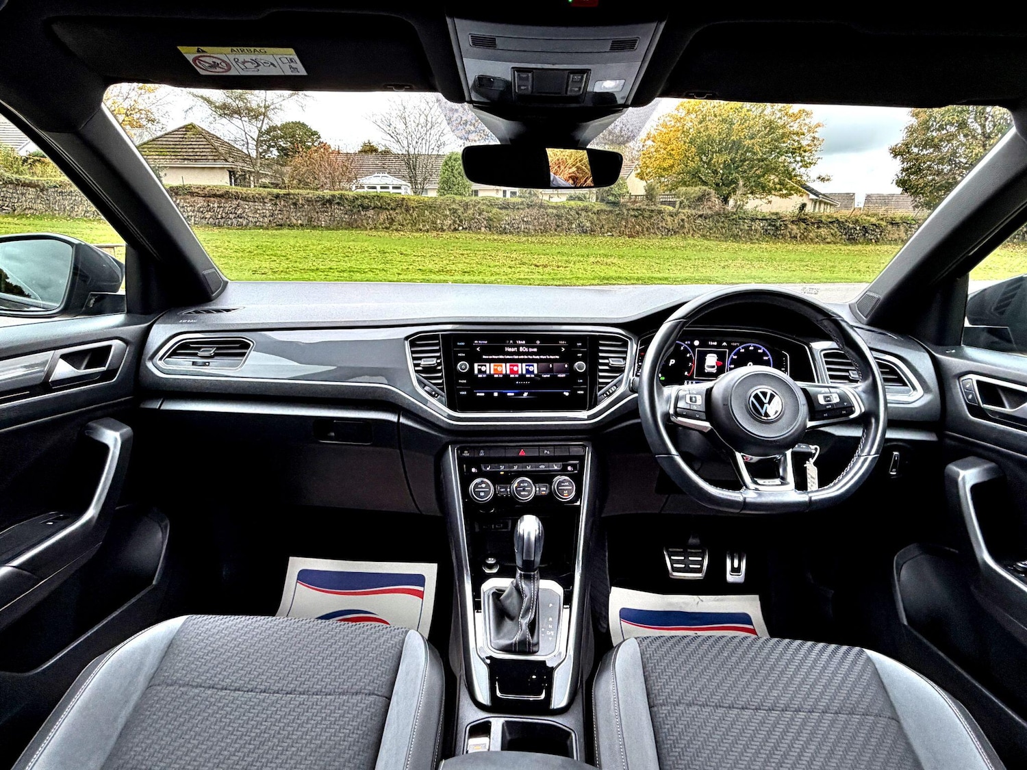 Used Volkswagen T-Roc 2021 for sale - 76832846: Photo 11