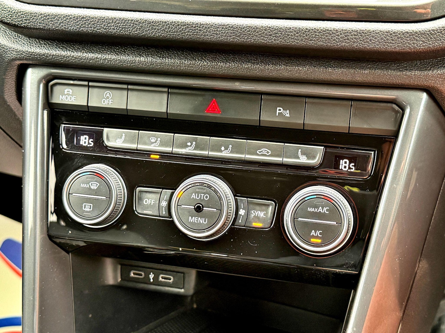 Used Volkswagen T-Roc 2021 for sale - 76832846: Photo 22