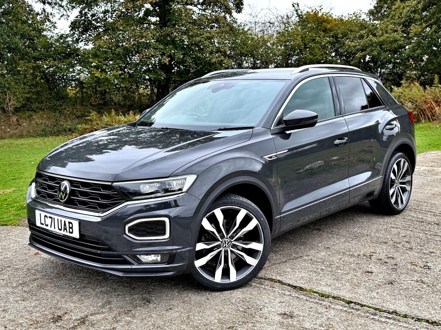 Used Volkswagen T-Roc 2021 for sale - 76832846: Photo 3