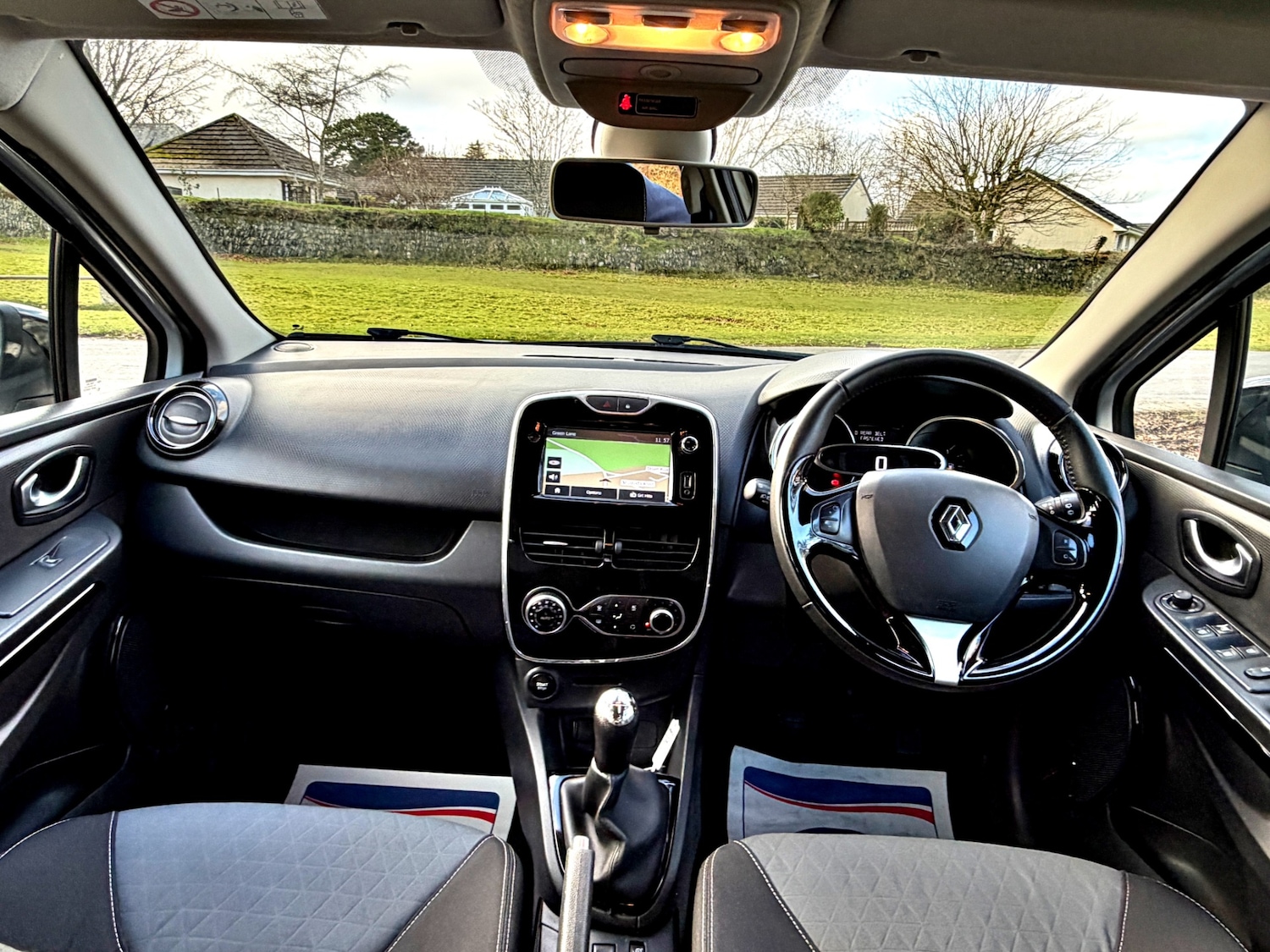 Used Renault Clio 2015 for sale - 77063240: Photo 11