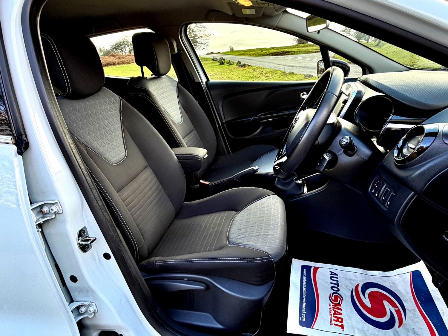 Used Renault Clio 2015 for sale - 77063240: Photo 12