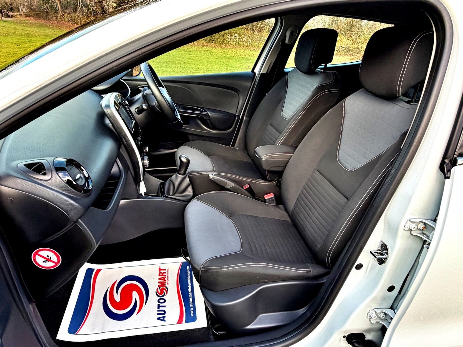 Used Renault Clio 2015 for sale - 77063240: Photo 14