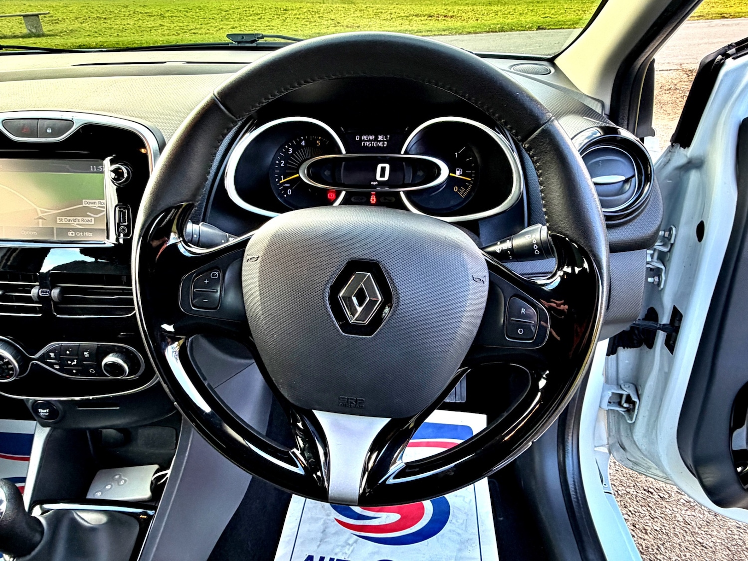 Used Renault Clio 2015 for sale - 77063240: Photo 16