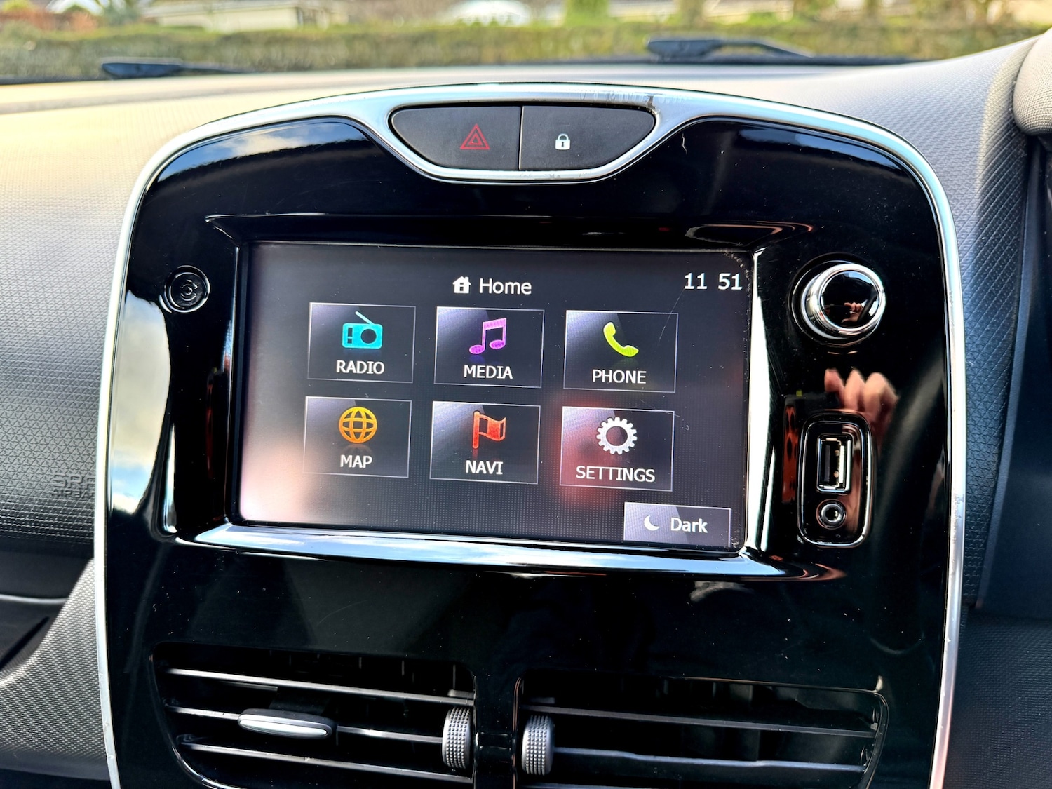 Used Renault Clio 2015 for sale - 77063240: Photo 21