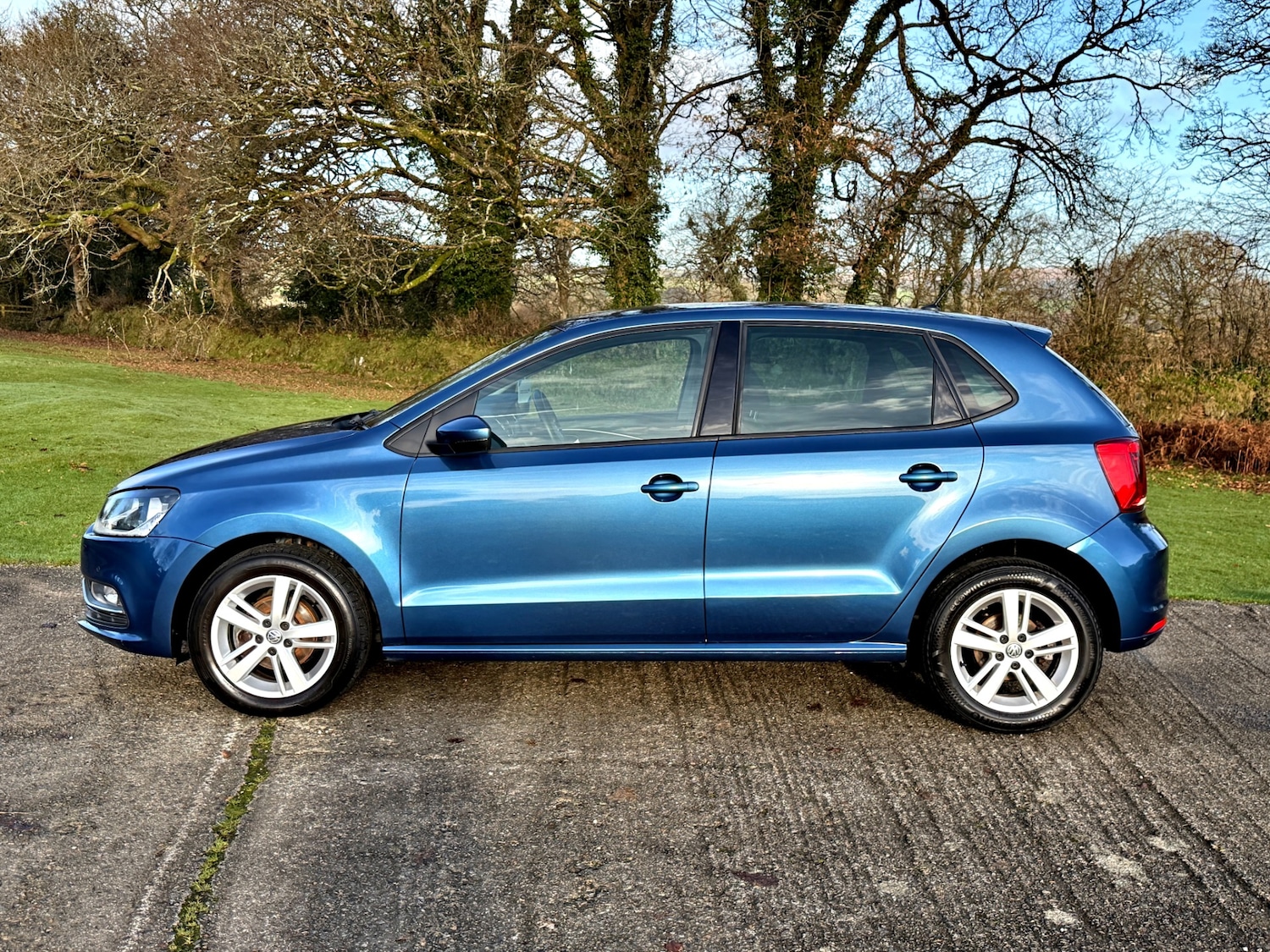 Used Volkswagen Polo 2017 for sale - 76946145: Photo 4